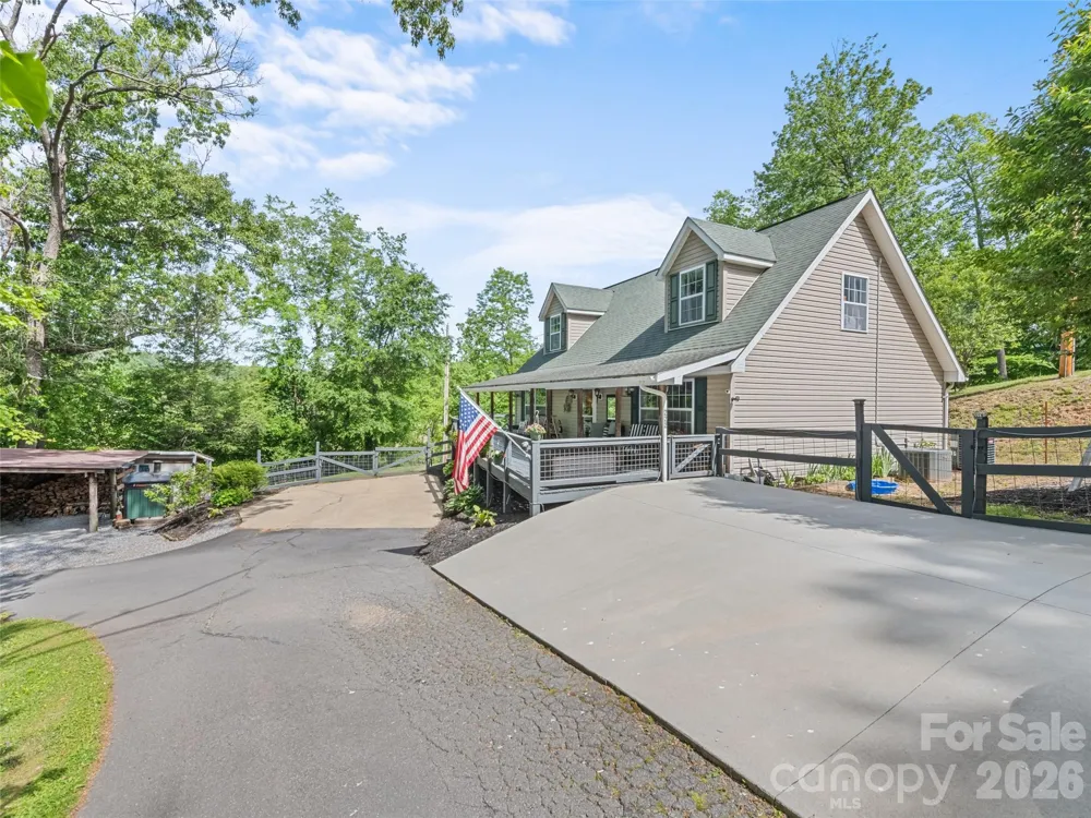 222 Thistle Ridge Clyde, NC 28721