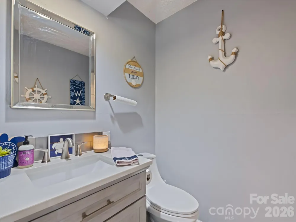 222 Thistle Ridge Clyde, NC 28721