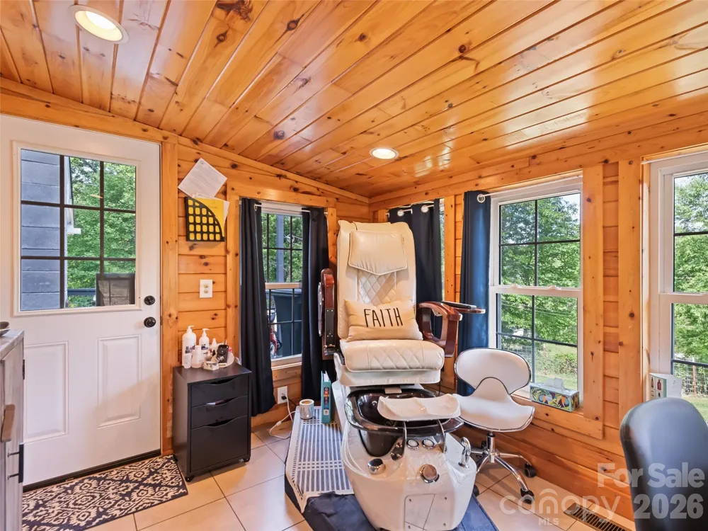 222 Thistle Ridge Clyde, NC 28721