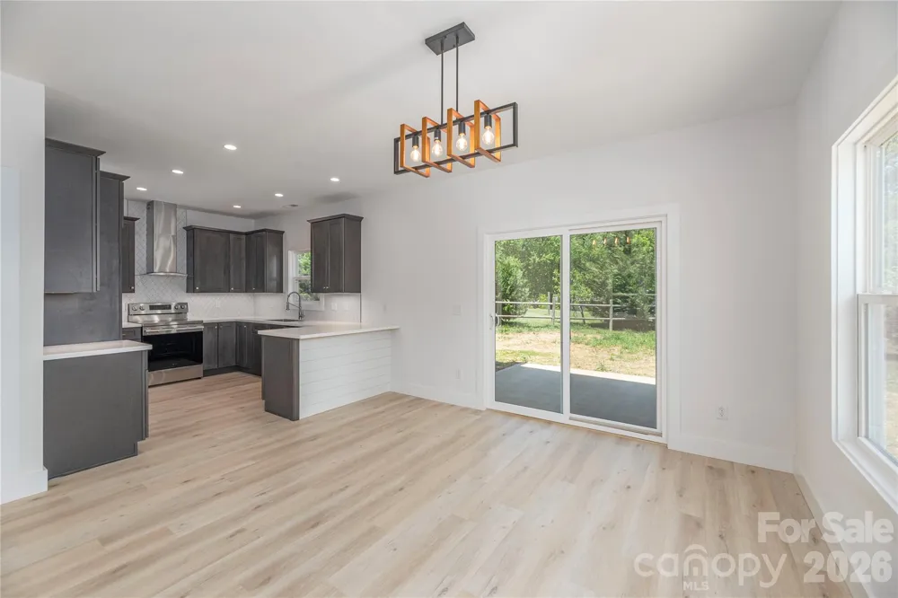 32 Oak Hill Road Candler, NC 28715