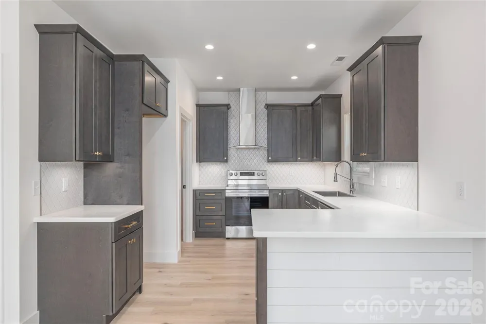32 Oak Hill Road Candler, NC 28715