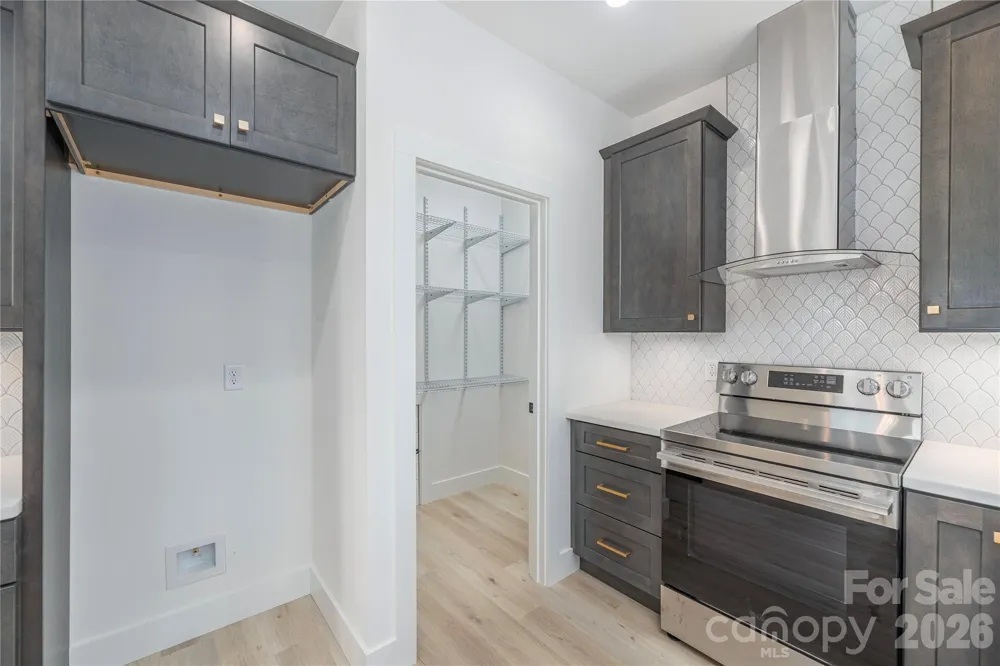 32 Oak Hill Road Candler, NC 28715
