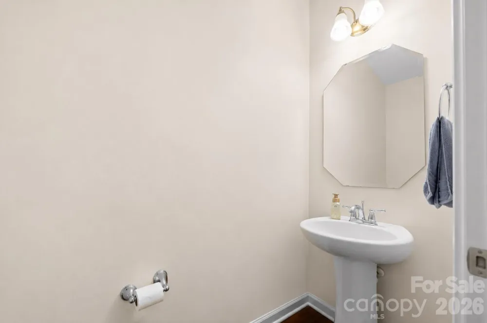 427 Inlet Place Drive Winston Salem, NC 27127