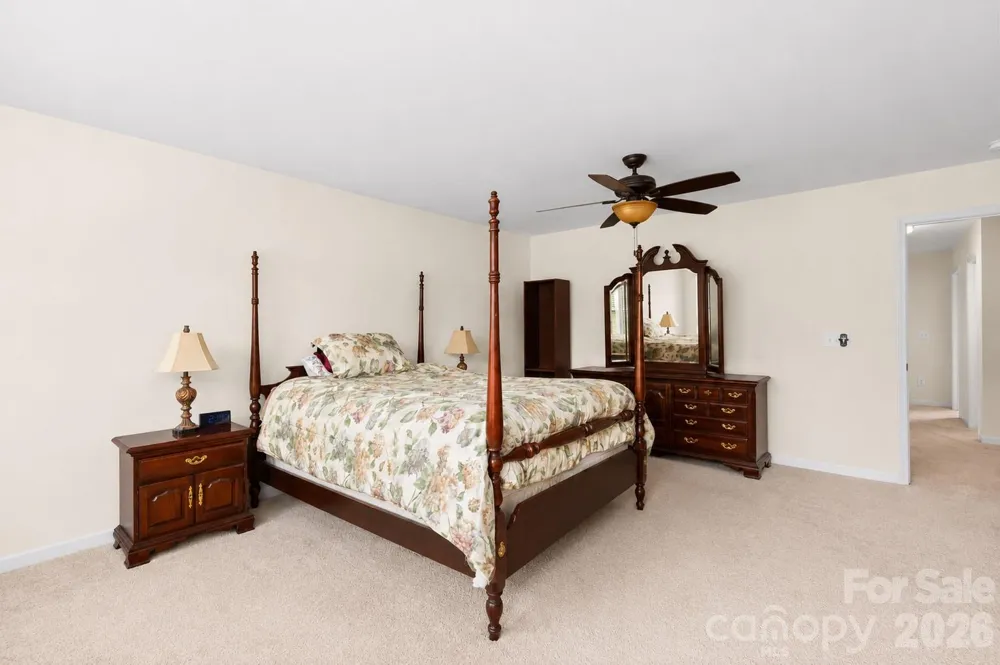427 Inlet Place Drive Winston Salem, NC 27127