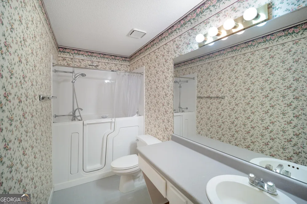 55 Beau Brook LN Sharpsburg, GA 30277
