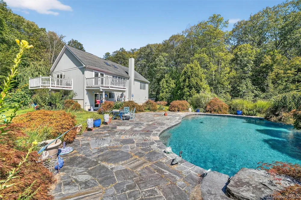 986 Cliff Avenue Yorktown Heights, NY 10598