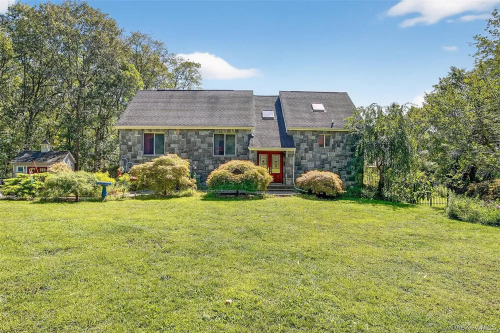 986 Cliff Avenue Yorktown Heights, NY 10598