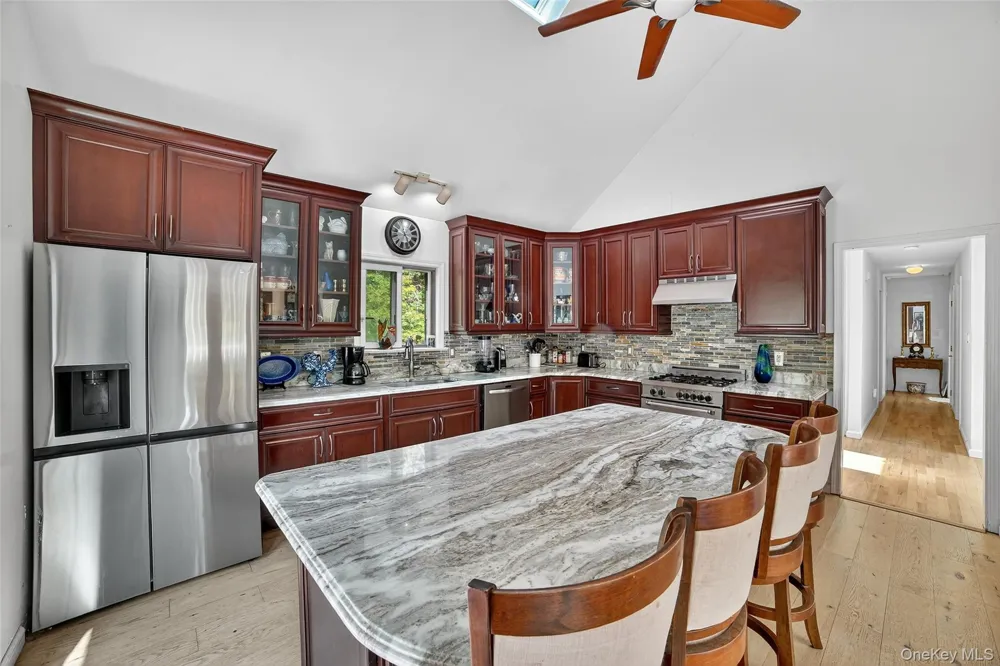 986 Cliff Avenue Yorktown Heights, NY 10598