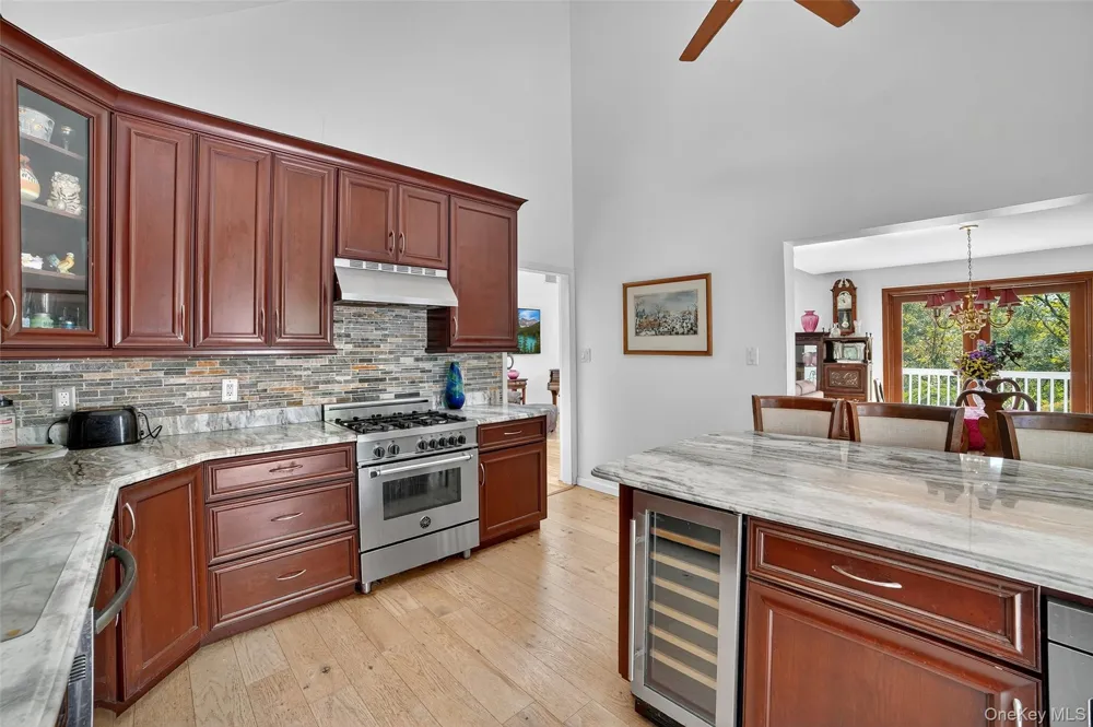 986 Cliff Avenue Yorktown Heights, NY 10598