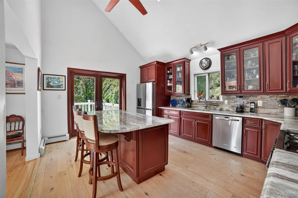 986 Cliff Avenue Yorktown Heights, NY 10598