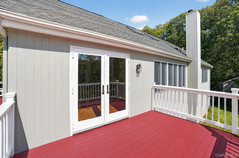 986 Cliff Avenue Yorktown Heights, NY 10598