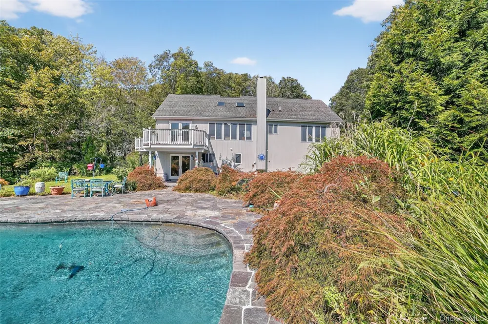986 Cliff Avenue Yorktown Heights, NY 10598