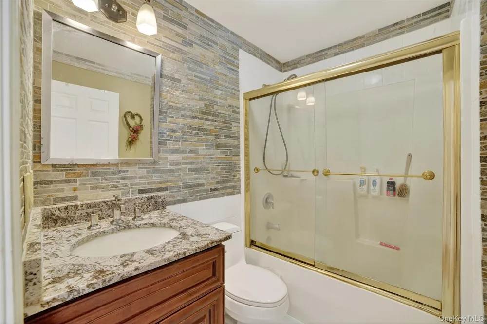 986 Cliff Avenue Yorktown Heights, NY 10598