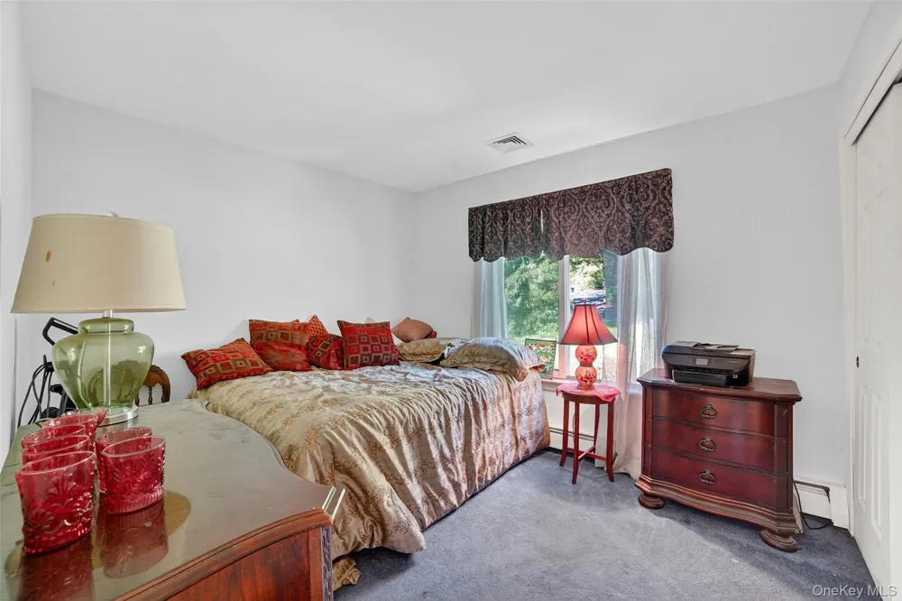 986 Cliff Avenue Yorktown Heights, NY 10598