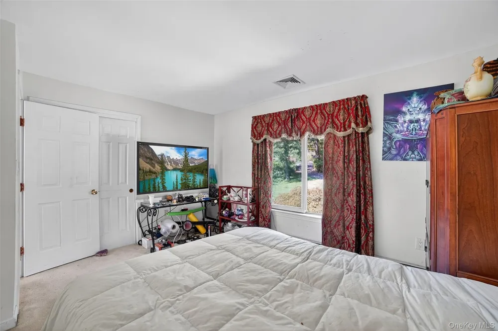 986 Cliff Avenue Yorktown Heights, NY 10598