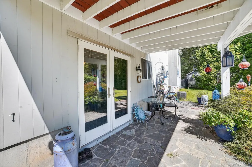 986 Cliff Avenue Yorktown Heights, NY 10598