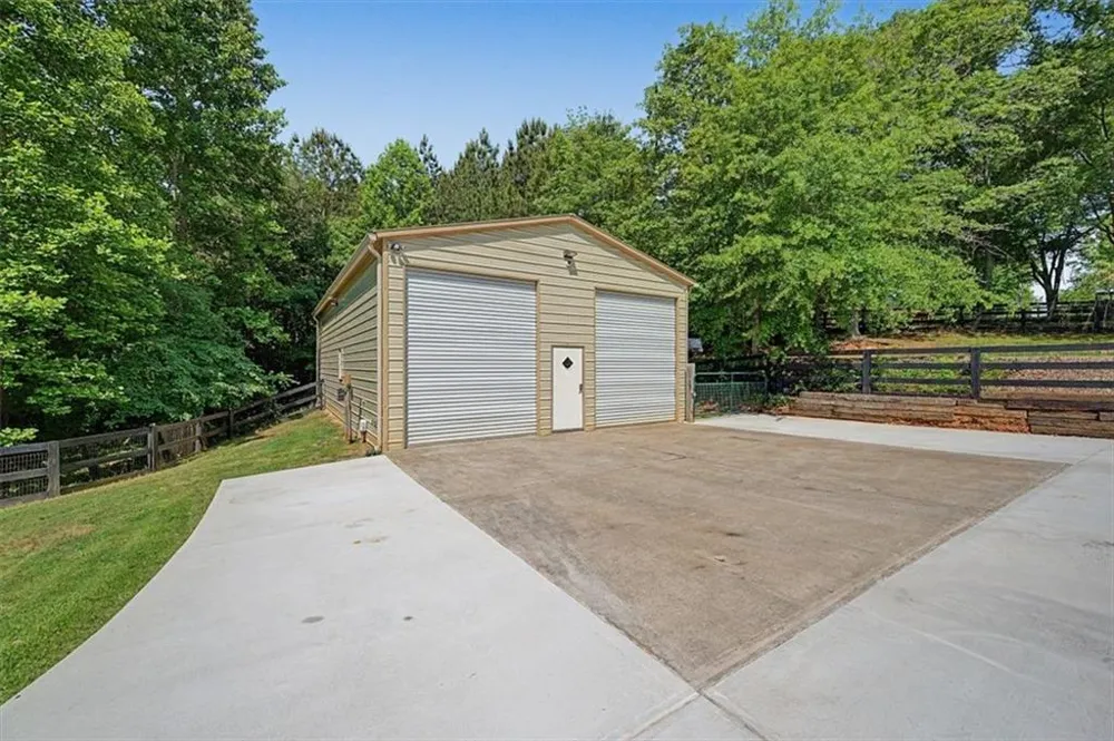 711 Upper Burris Road Canton, GA 30114
