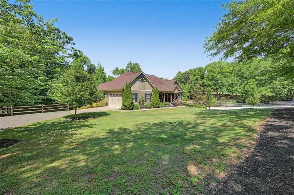 711 Upper Burris Road Canton, GA 30114