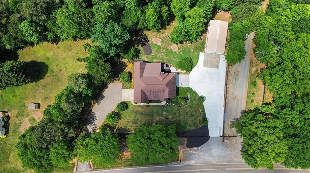 711 Upper Burris Road Canton, GA 30114
