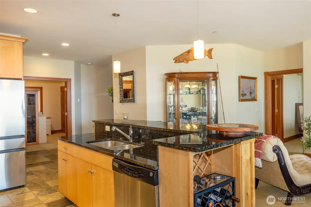 743 Neddie Rose Drive #207 Westport, WA 98595