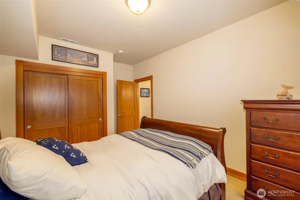 743 Neddie Rose Drive #207 Westport, WA 98595