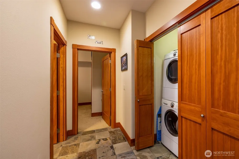 743 Neddie Rose Drive #207 Westport, WA 98595