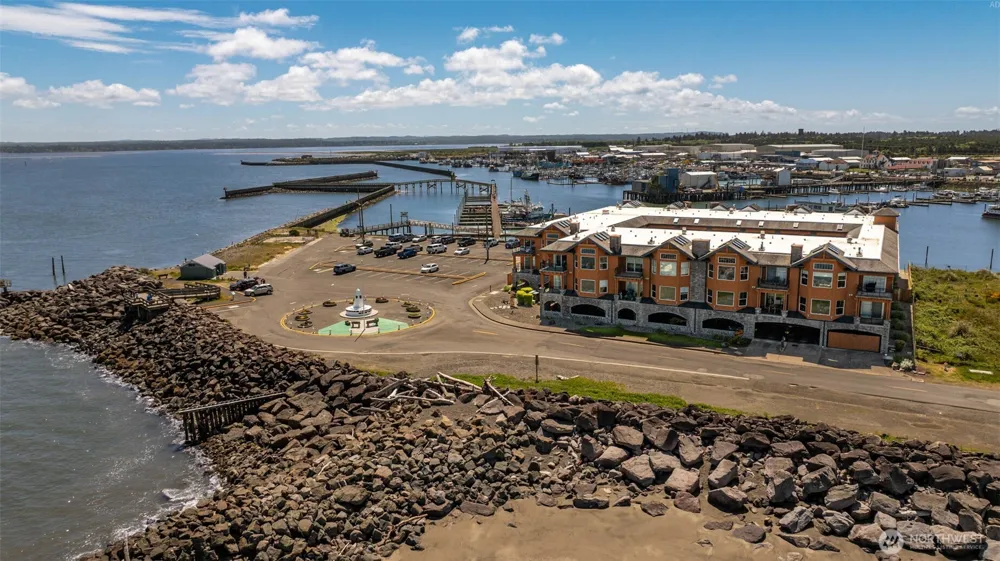 743 Neddie Rose Drive #207 Westport, WA 98595