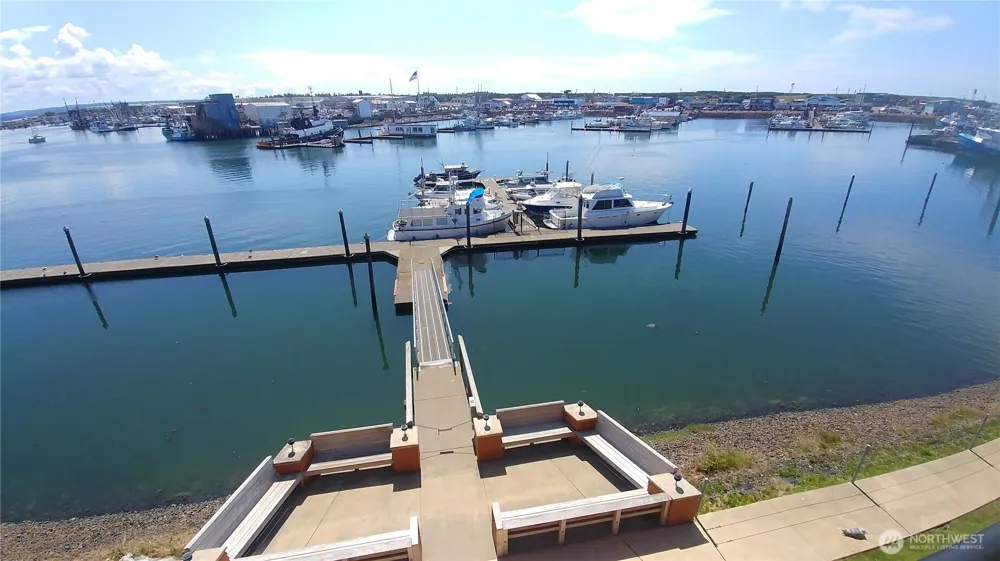 743 Neddie Rose Drive #207 Westport, WA 98595