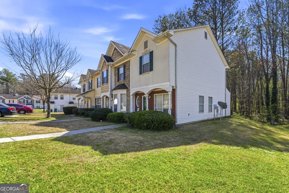1686 Camden Forrest TRL Riverdale, GA 30296