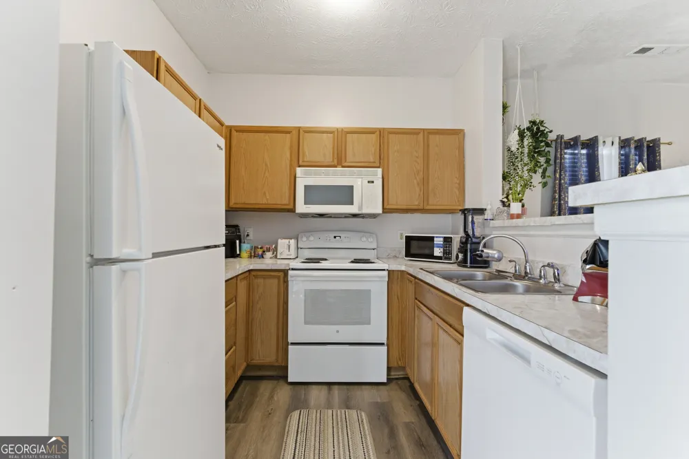 1686 Camden Forrest TRL Riverdale, GA 30296