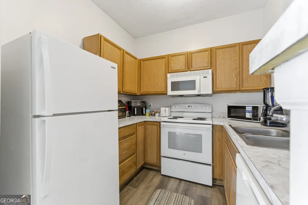 1686 Camden Forrest TRL Riverdale, GA 30296