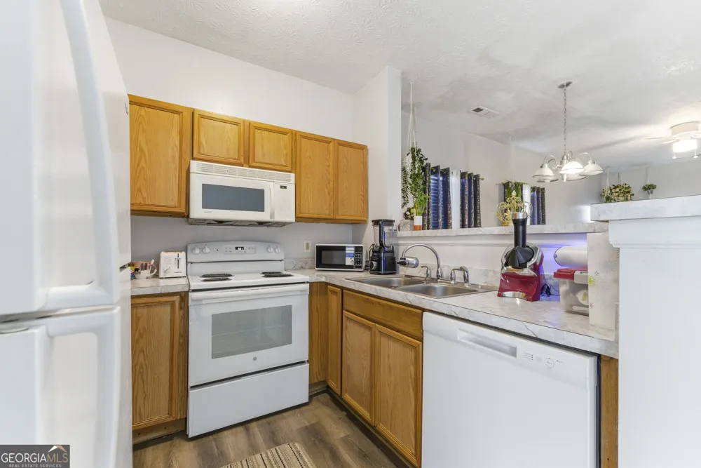 1686 Camden Forrest TRL Riverdale, GA 30296