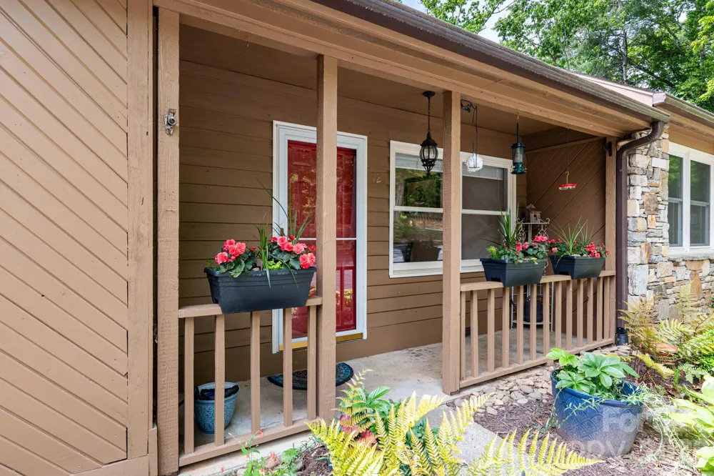 12 Pencross Circle Etowah, NC 28729