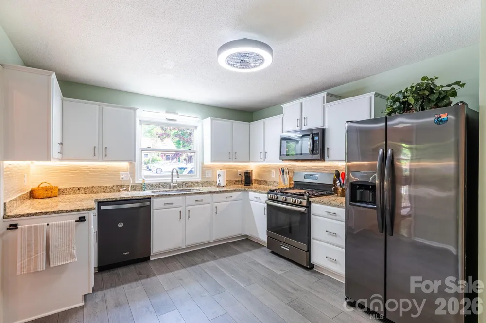 12 Pencross Circle Etowah, NC 28729