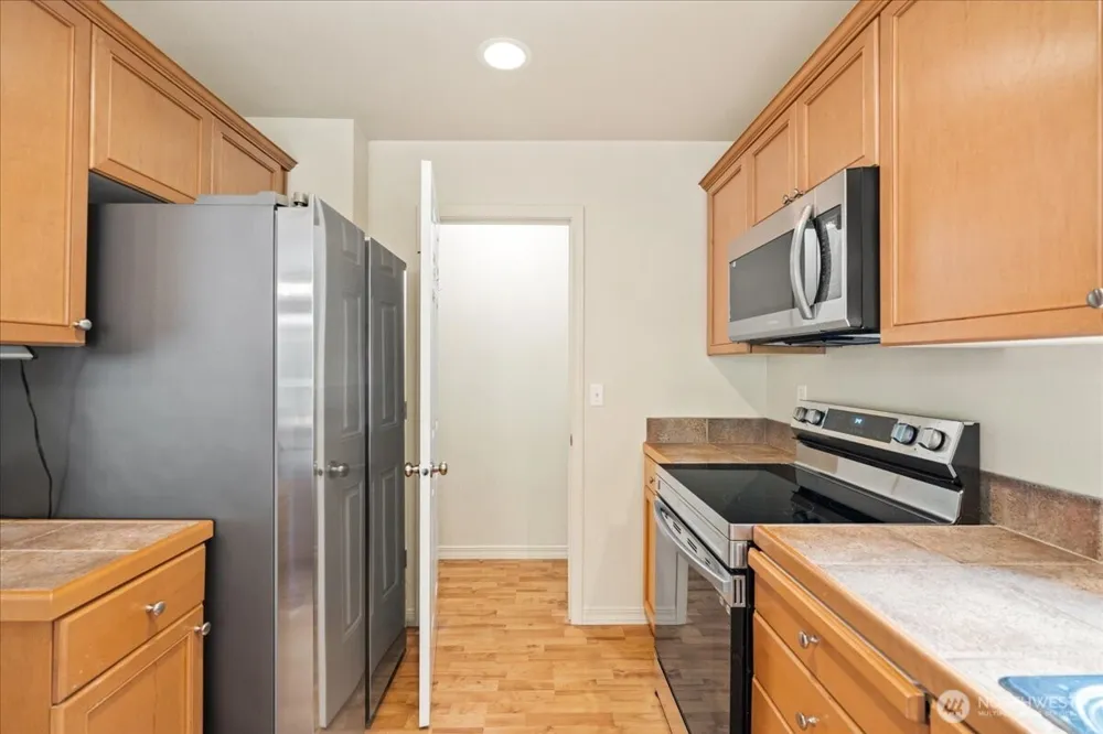 28406 34th Lane S Auburn, WA 98001