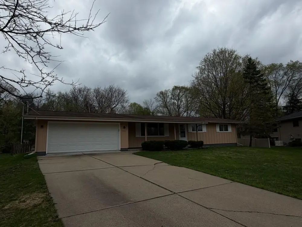 19115 Homestead Circle Eden Prairie, MN 55346