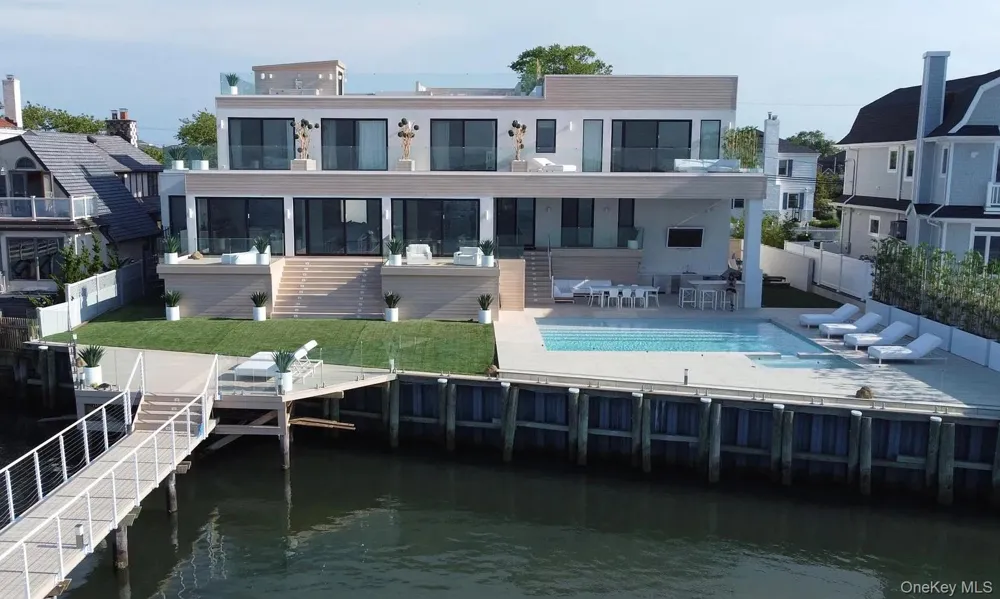 1990 Bay Boulevard Atlantic Beach, NY 11509