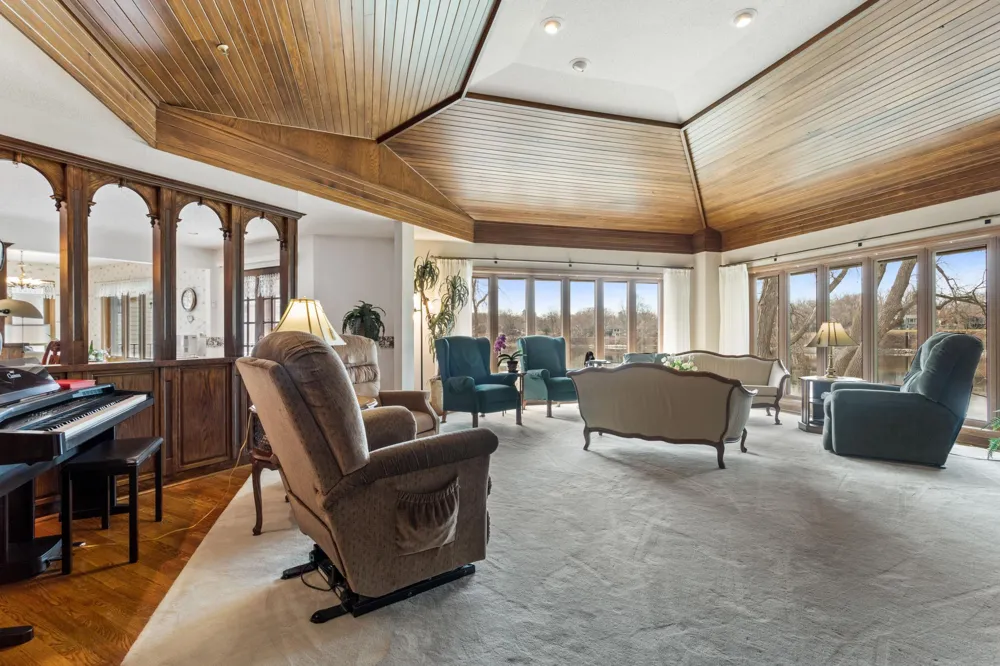 1128 Benton Street Anoka, MN 55303