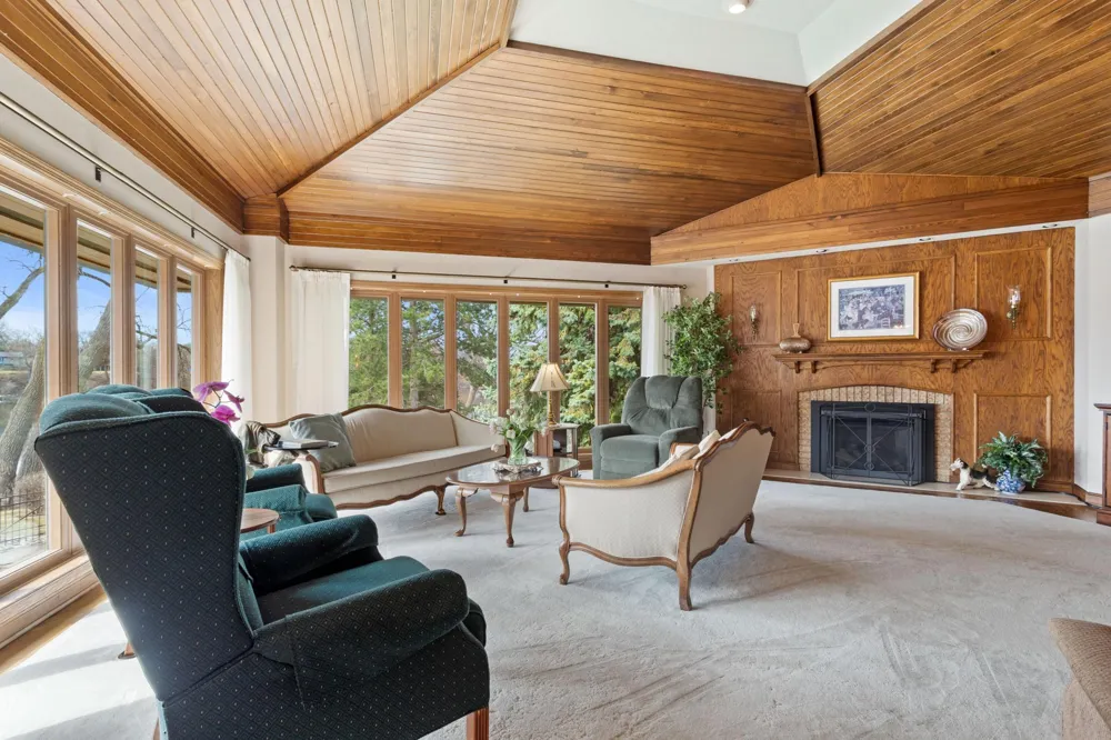 1128 Benton Street Anoka, MN 55303