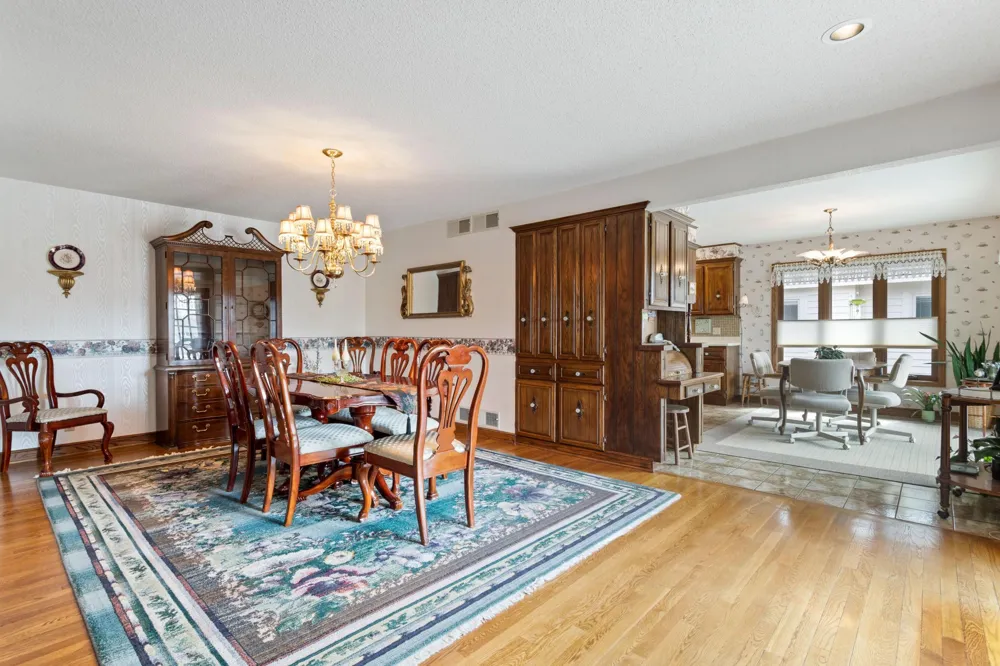 1128 Benton Street Anoka, MN 55303