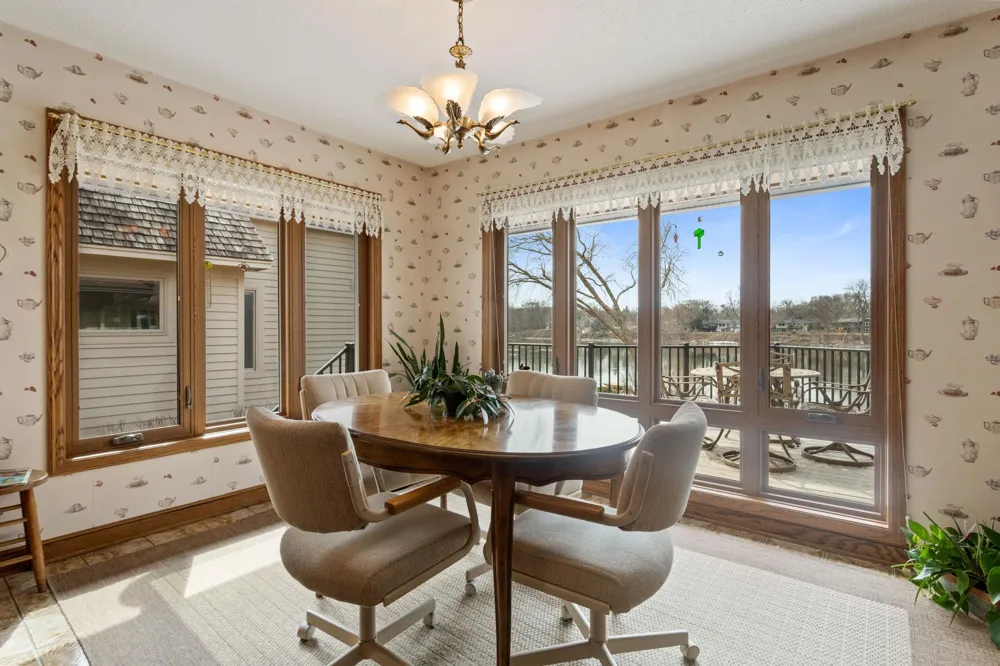 1128 Benton Street Anoka, MN 55303