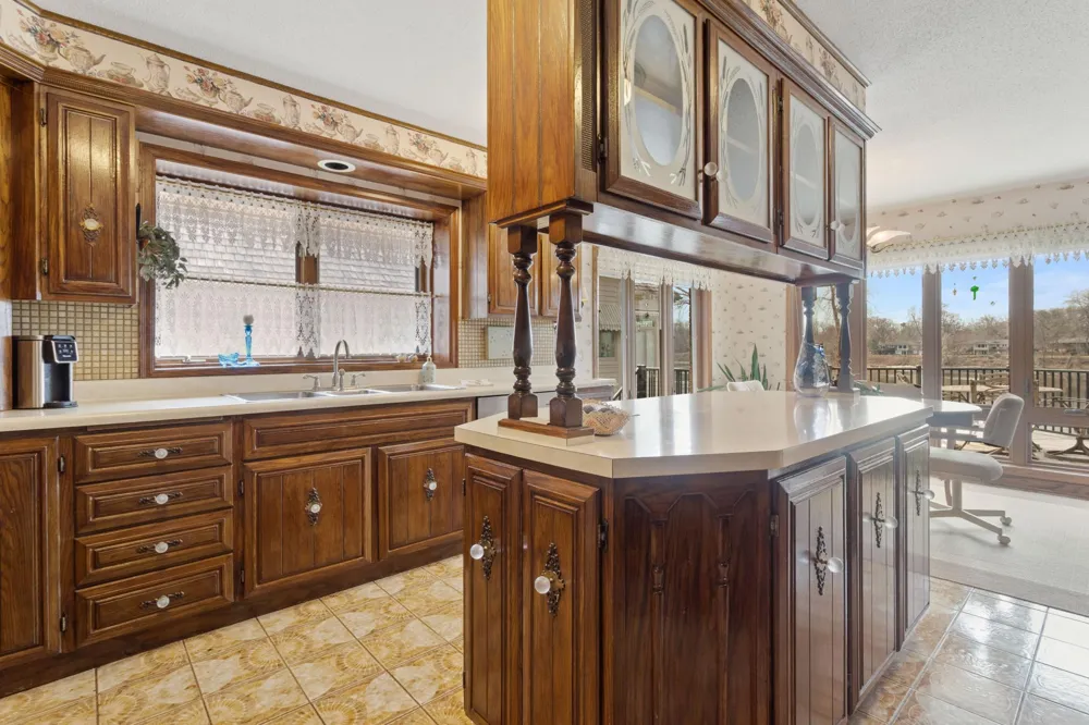 1128 Benton Street Anoka, MN 55303