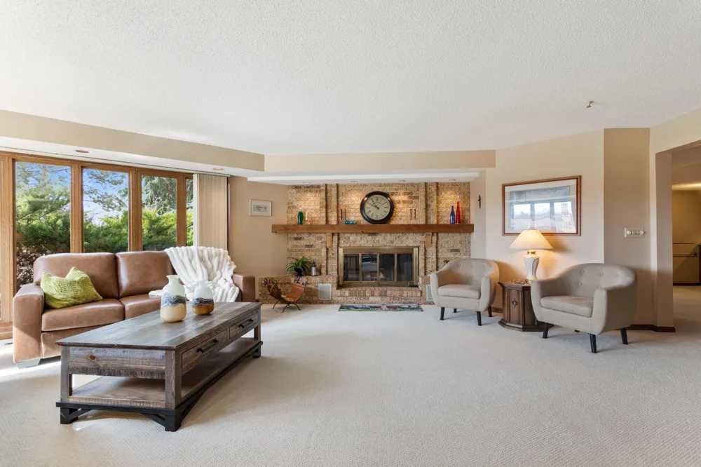 1128 Benton Street Anoka, MN 55303