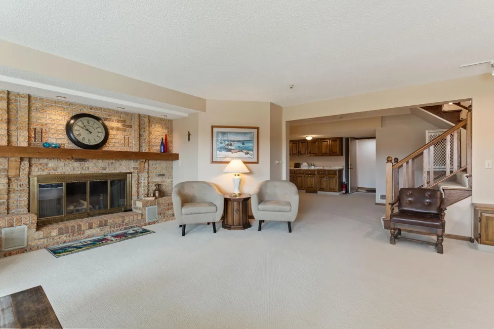 1128 Benton Street Anoka, MN 55303