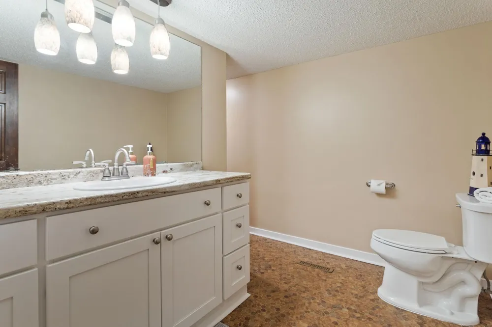 1128 Benton Street Anoka, MN 55303