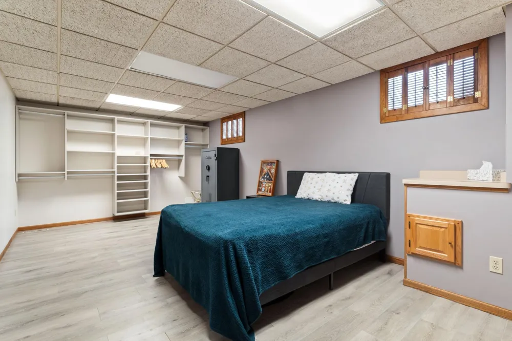 1128 Benton Street Anoka, MN 55303