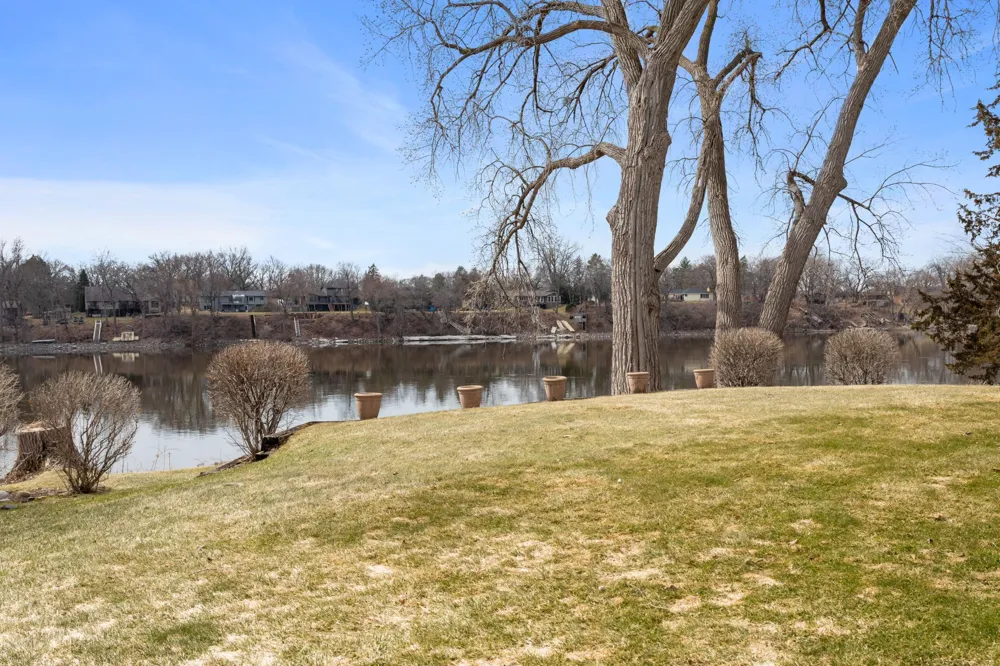 1128 Benton Street Anoka, MN 55303