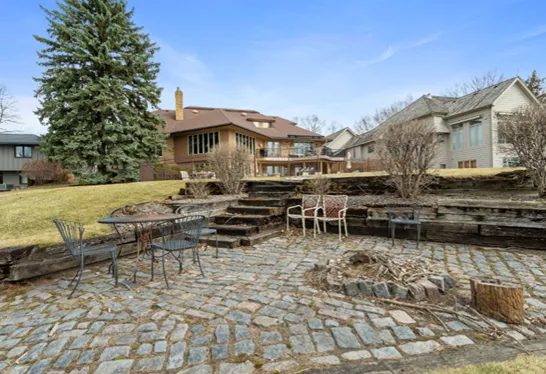 1128 Benton Street Anoka, MN 55303