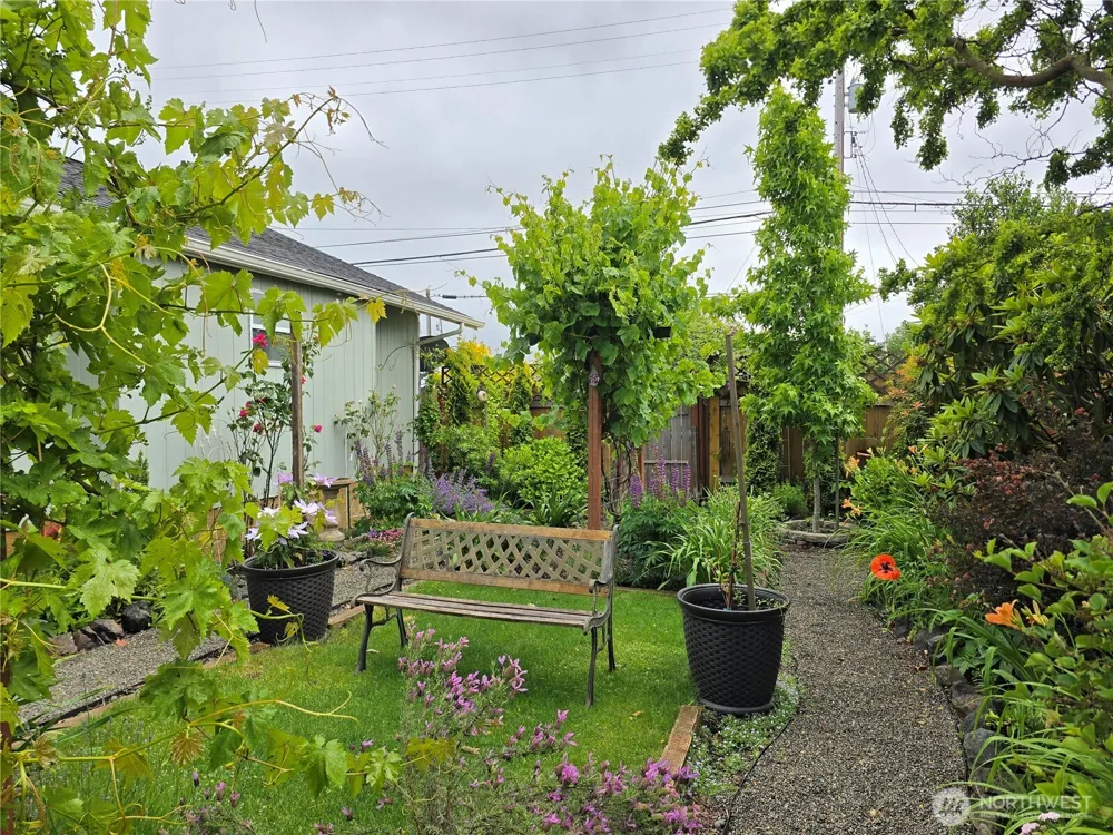 1102 W Anderson Street Elma, WA 98541