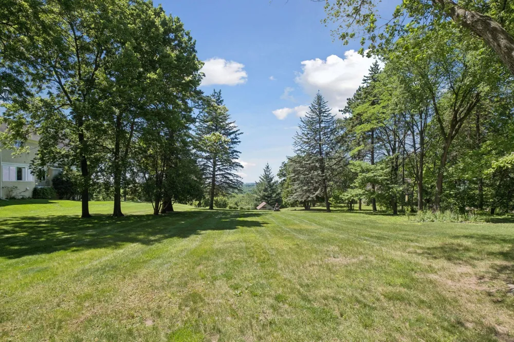 18XX Hunter Lane Mendota Heights, MN 55118